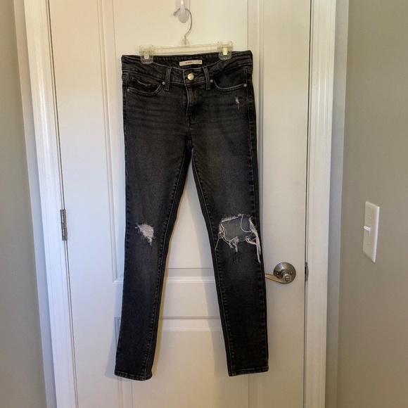 Levi’s 711 Distressed Skinny Jean - Picture 1 of 3